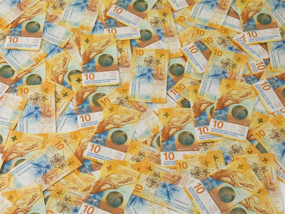 Archivo -    El nuevo billete de 10 francos suizos, emitido  por el Banco Nacional de Suiza (BNS),  elegido como el mejor del mundo en 2017 por la Sociedad Internacional de Billetes de Banco (IBNS).