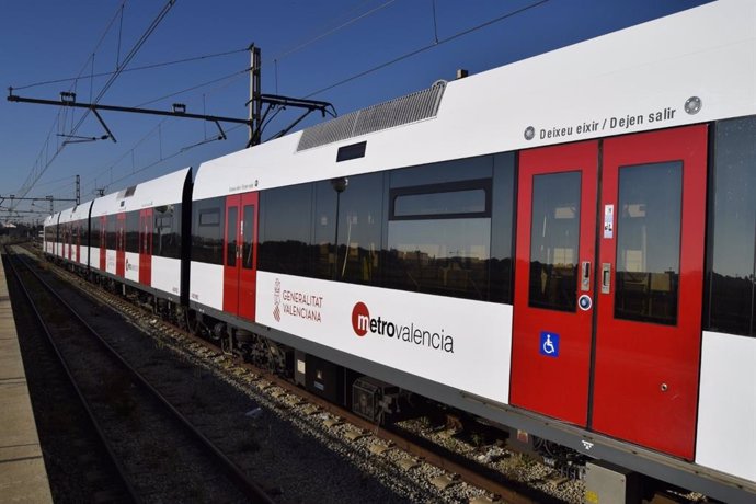 La Generalitat incorpora a los trenes de Metrovalencia un nuevo diseño más accesible y con materiales que favorecen un mejor mantenimiento