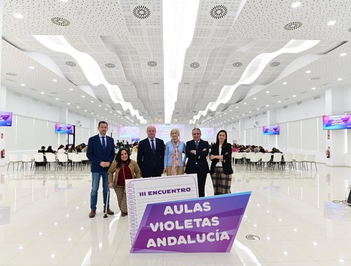 Inauguración en Antequera (Málaga) del III Encuentro de Aulas Violetas.