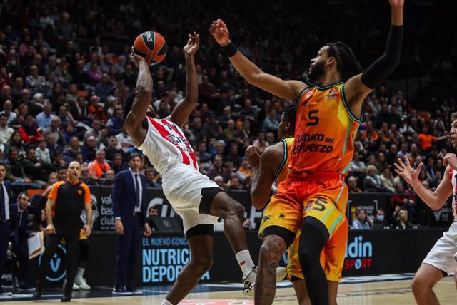 Shaquielle McKissic of Olympiacos in action during theTurkish Airlines EuroLeague, Round 25, basketball match played between Valencia Basket and Olympiacos Piraeus at Fuente de San Luis pavilion on February 24, 2022, in Valencia, Spain.