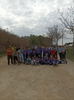 Los scout y ecologistas en la recogida de basura