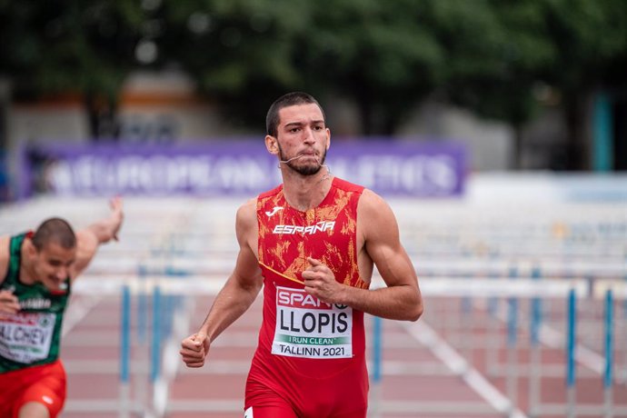Archivo - Enrique Llopis Domenech, del Equipo Español, en la ronda 1 de 110m vallas durante el Campeonato de Europa de atletismo Sub23 de Aire Libre celebrado del 8 al 11 de julio de 2021 en Tallin, Estonia