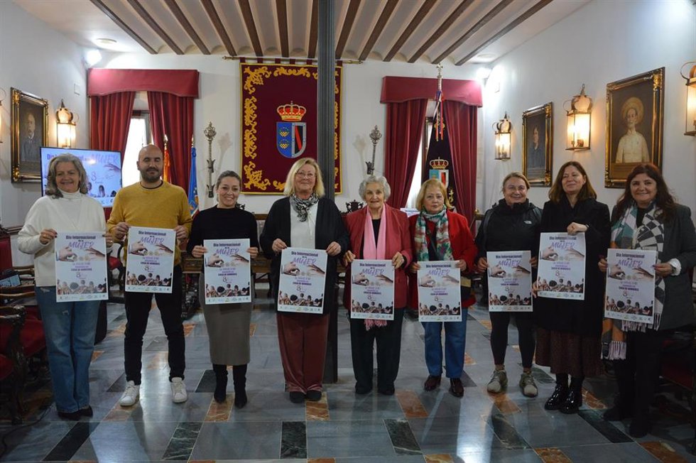 Presetación de la programación con motivo del Día de la Mujere en el Ayuntamiento de Almonte.