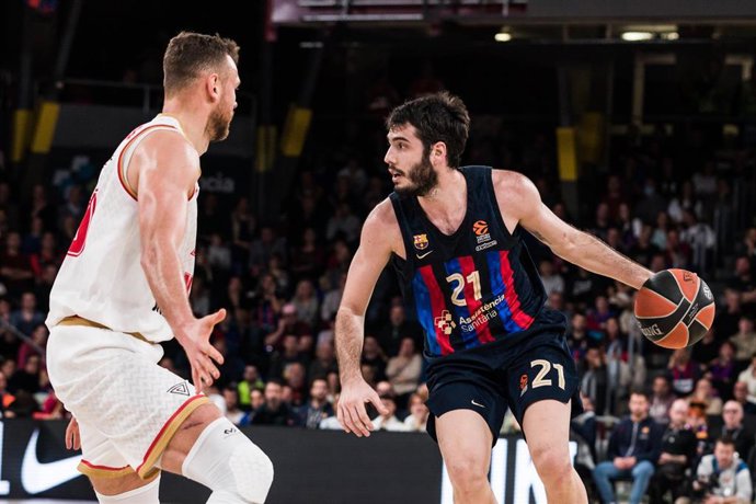 Alex Abrines of FC Barcelona in action during the Turkish Airlines EuroLeague match between FC Barcelona and AS Monaco at Palau Blaugrana on February 24, 2023 in Barcelona, Spain.