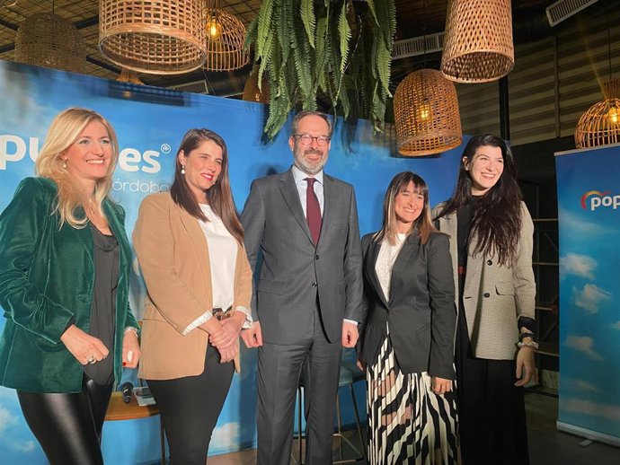 Acto del PP de Córdoba y Mujeres en Igualdad sobre la mujer y la digitalización con motivo del 8M, Día Internacional de la Mujer.