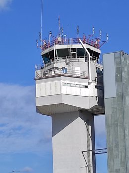 Archivo - Torre de control del Aeropuerto de Girona-Costa Brava gestionada por Enaire.