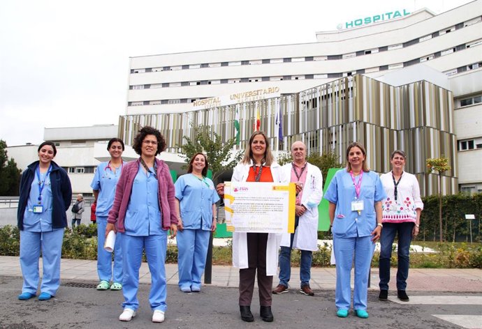 Profesionales Del Virgen Macarena Recogen En El Ministerio De Sanidad El Certificado Del Primer Nivel En La Acreditación Como Centro Ihan