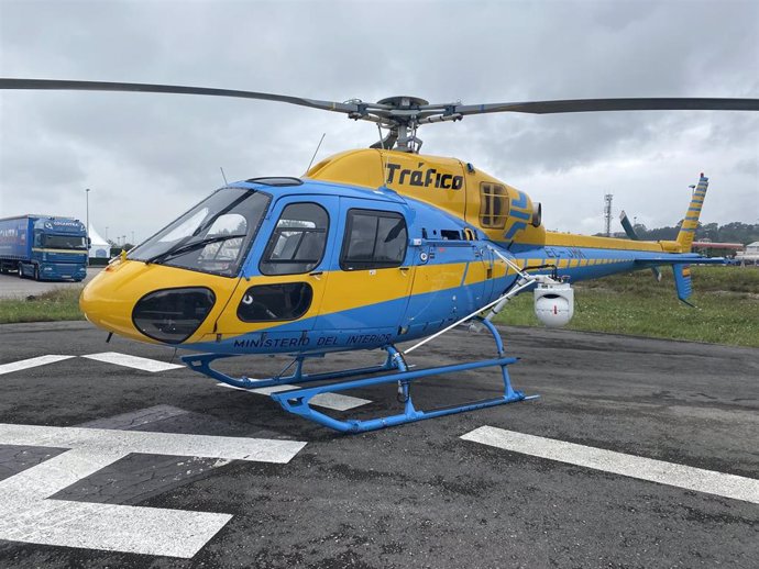 Archivo - Un helicóptero Pegasus, de vigilancia para carreteras.