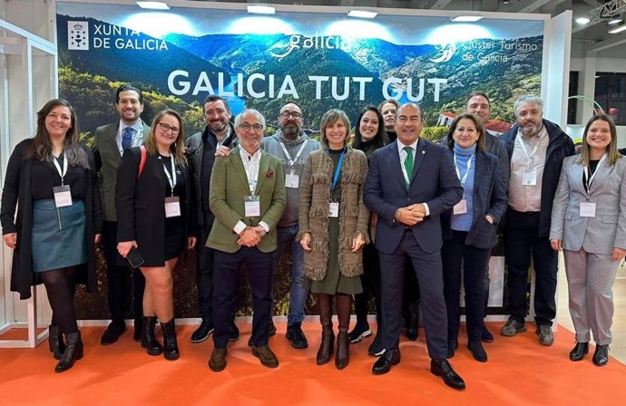 La directora de Turismo de Galicia, Nava Castro, junto a representantes del sector en la Comunidad en la Feria Internacional de Turismo de Berlín.