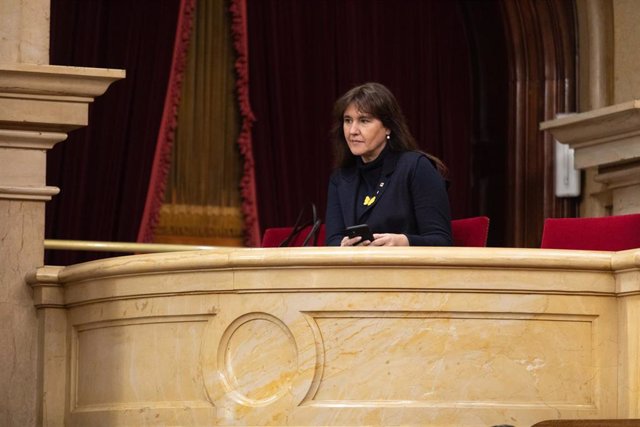 Archivo - La presidenta de Junts y presidenta suspendida del Parlament, Laura Borràs, durante una sesión plenaria en el Parlament, a 24 de enero de 2023, en Barcelona, Catalunya (España). 