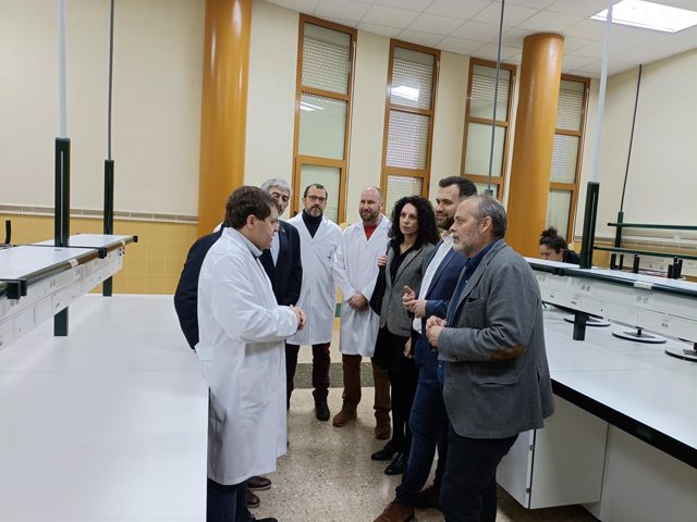 Responsables políticos y técnicos del CIIAE visitan las nuevas instalaciones en la Escuela Politécnica de Cáceres hasta su traslado definitivoo al nuevo edificio en 2025