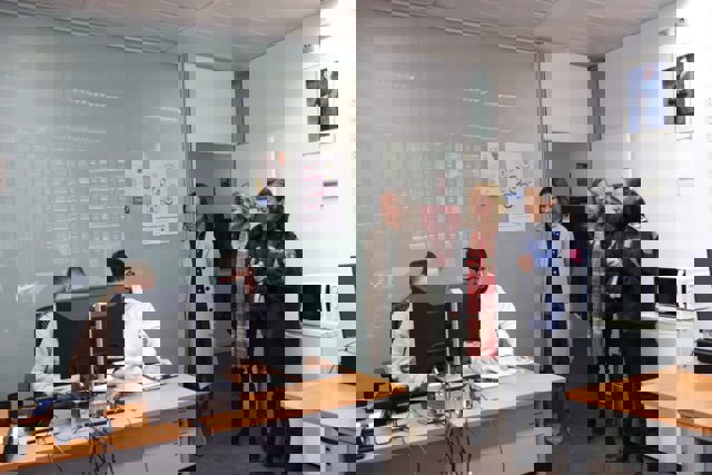 Inmaculada Sanz visita la Unidad de Apoyo y Protección a la Mujer, el Menor y el Mayor, de la Policía Municipal