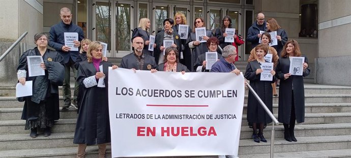 Los Letrados de la Administración de Justicia (LAJ) de Euskadi se concentran en el TSJPV en Bilbao
