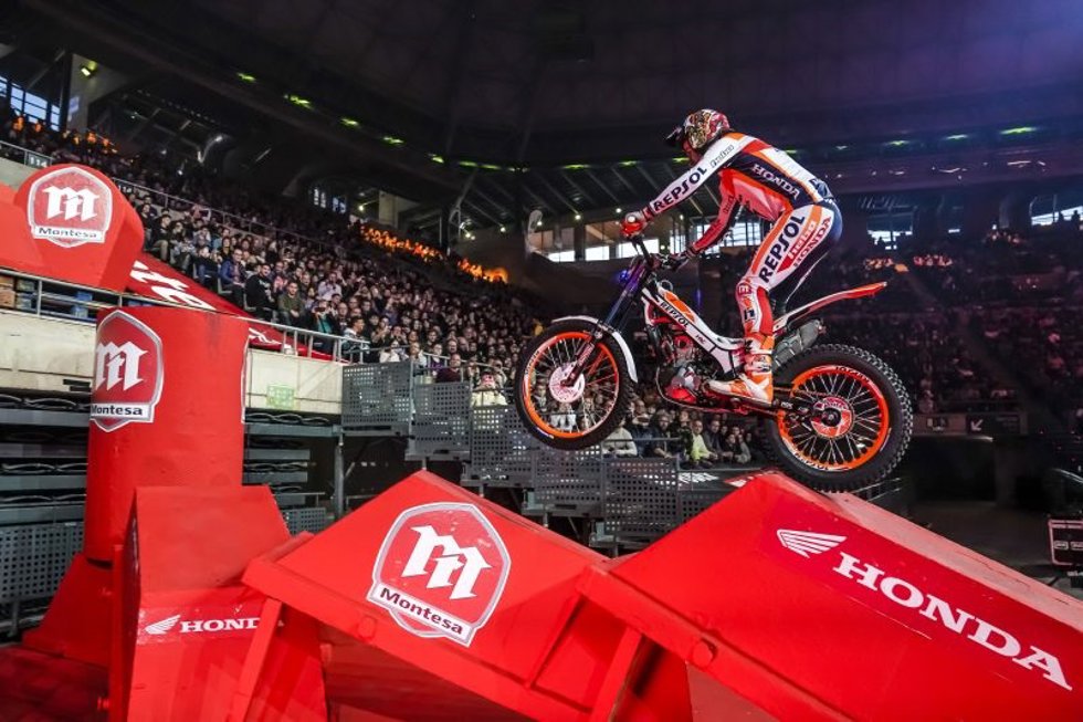 El piloto de trial Toni Bou (Repsol Honda Trial Team) en el X-Trial de Barcelona, en el Palau Sant Jordi