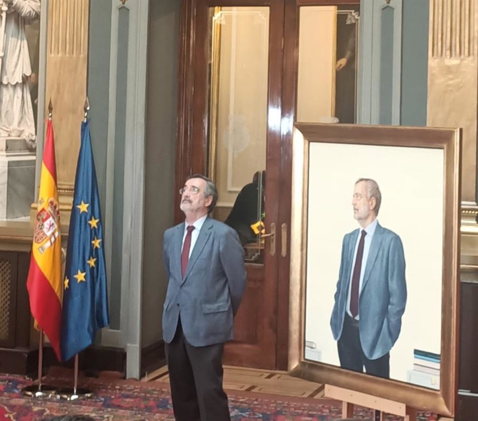 Retrato del que fuera presidente del Senado en la XIII Legislatura, Manuel Cruz.
