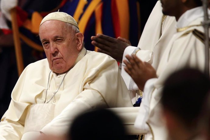 Archivo - 06 January 2023, Vatican, Vatican City: Pope Francis presides Holy Mass on the Solemnity of the Epiphany of the Lord in St. Peter's Basilica at the Vatican. Photo: Evandro Inetti/ZUMA Press Wire/dpa