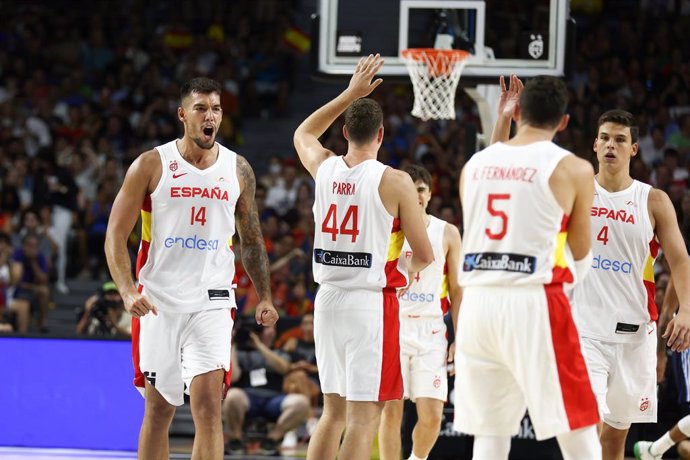 Archivo - Willy Hernangomez of Spain celebrates during the basketball friendly national match played between Spain Team and Greece Team at Wizink Center pavilion on August 11, 2022, in Madrid, Spain.