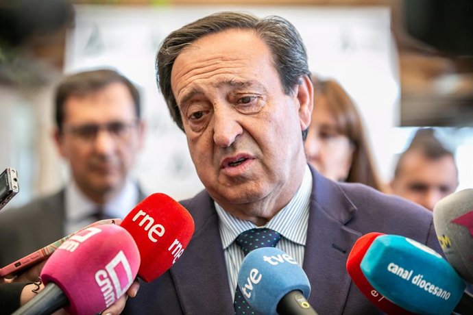 El presidente nacional de Asaja,. Pedro Barato, asiste a la clausura del Encuentro de Mujeres del Medio Rural Mujer y liderazgo.