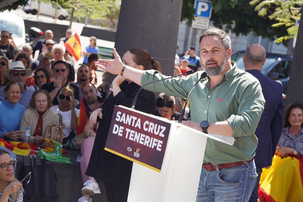El presidente de Vox, Santiago Abascal, interviene en un acto en Santa Cruz de Tenerife, Tenerife, Canarias, (España)