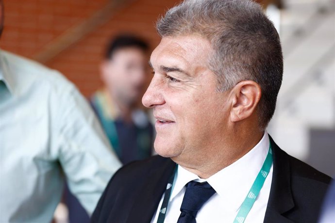 Archivo - Joan Laporta is seen during the first tennis match from Davis Cup Finals 2022, Semi-Finals round, played between Italy and Canada at Palacio de Deportes Martin Carpena pavilion on november 26, 2022, in Malaga, Spain.