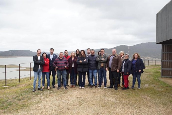 La consejera Nuria Flores visita el Complejo Turístico del Cíjara, remodelado por la Junta de Extremadura para su puesta en servicio