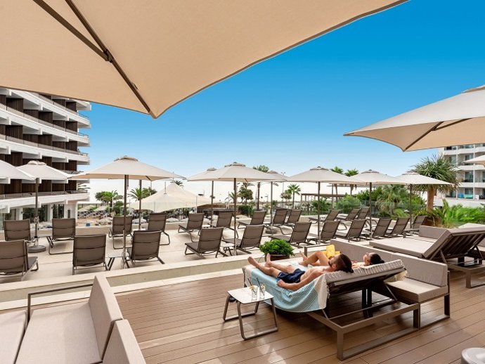 Alltours registra un 30% más de reservas para verano, con Mallorca y Canarias entre los destinos más populares.