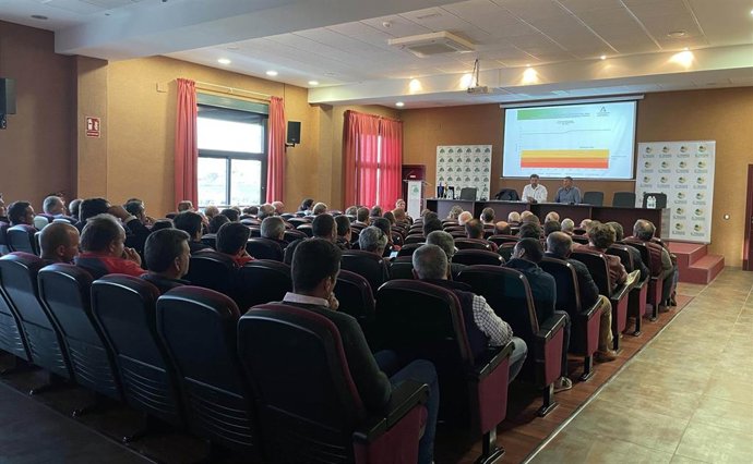 Asambleas de agricultores de El Fresno y el Fresno Guadalquivir.