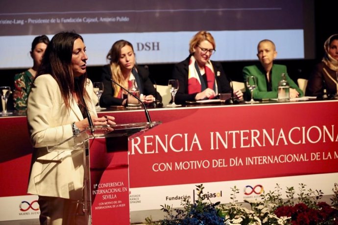 Loles López en la II Conferencia Internacional de Igualdad en Sevilla