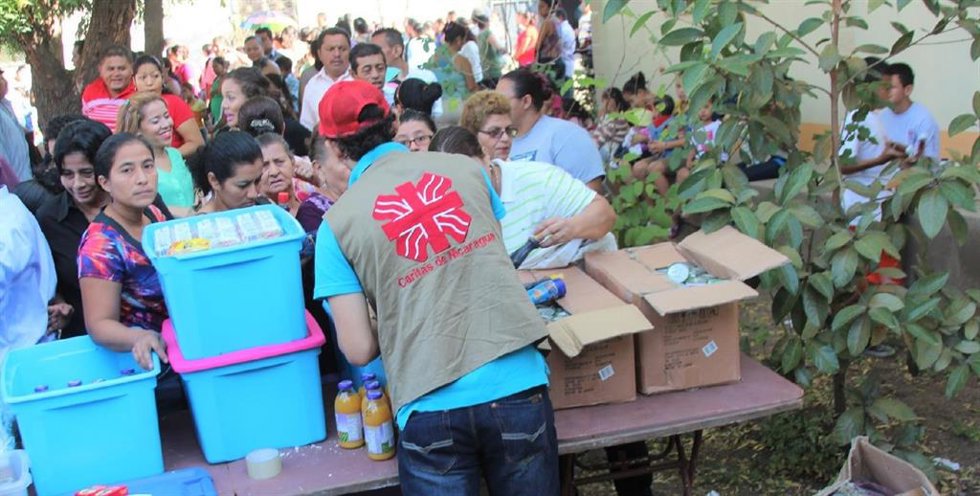 Archivo - Cáritas ayudando a la población de Nicaragüa