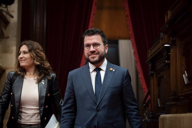 La consellera de Presidència, Laura Vilagrà, i el president de la Generalitat, Pere Aragonès