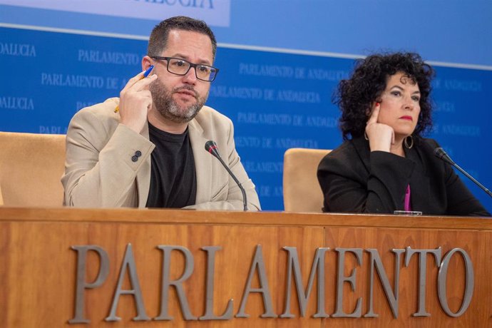 El portavoz de grupo parlamentario Adelante Andalucía, José Ignacio García, durante su comparecencia en rueda de prensa. A 8 de marzo de 2023, en Sevilla (Andalucía, España). Los representantes de los grupos políticos se dan cita en rueda de prensa prev