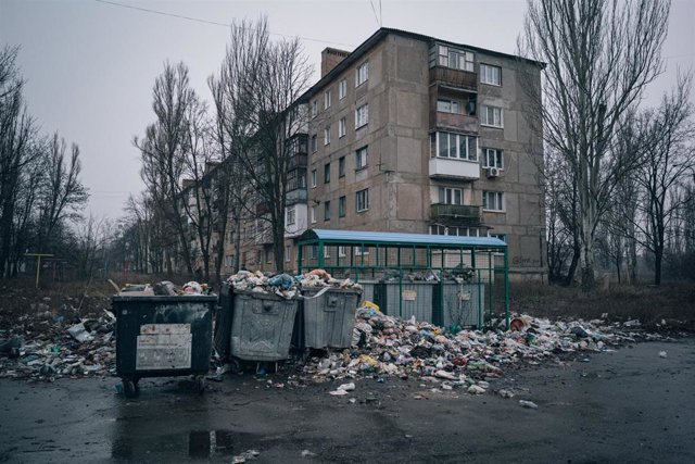 Archivo - Calle vacía en la localidad ucraniana de Bajmut, Ucrania