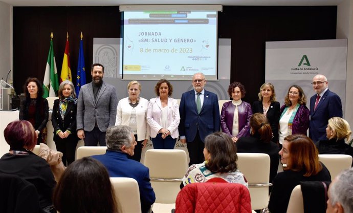 Catalina García subraya la apuesta de Andalucía por impulsar la labor investigadora de las mujeres