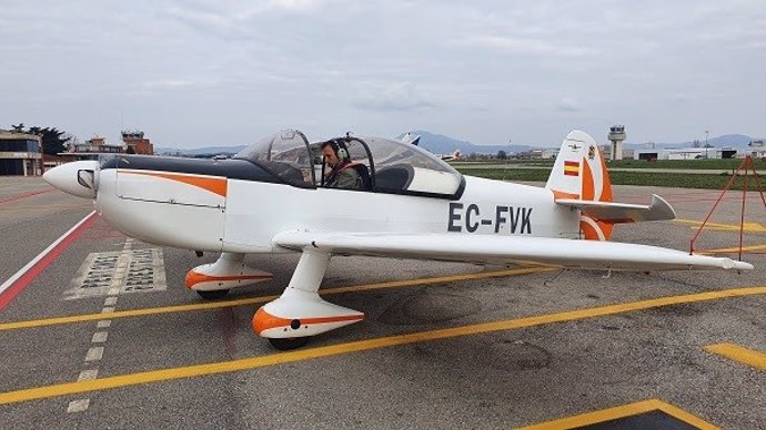 Las condiciones de microgravedad se generaron durante un vuelo parabólico de corta duración en una aeronave acrobática Mudry CAP10.