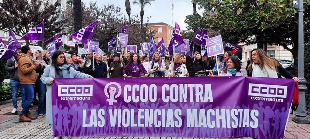 Concentración de CCOO en Badajoz por el 8M