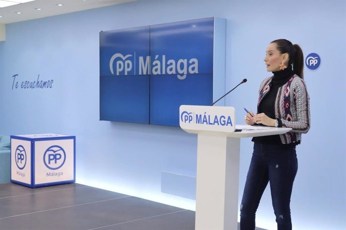 La portavoz del PP de Málaga, Elisa Pérez de Siles, en rueda de prensa