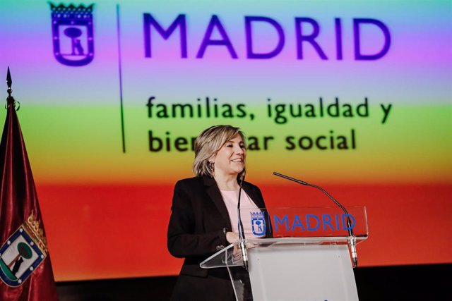 Archivo - La concejala del Grupo Municipal VOX en el Ayuntamiento de Madrid, Arantxa Cabello López, interviene en un acto conmemorativo por el 8M 