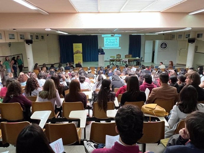 Un total de 132 alumnos de 25 centros educativos participan en el IV Torneo de Debate Educativo
