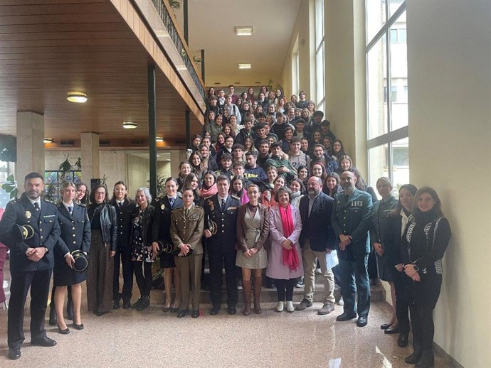 Participantes en el acto las 'Mujeres con la-s fuerza-s del orden: modelos de referencia'.