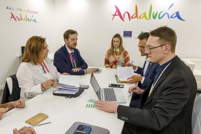 Reunión de trabajo de Yolanda de Aguilar, secretaria general para el Turismo de la Junta de Andalucía, con representes de Condor, en la  feria de turismo ITB 2023 Berlin