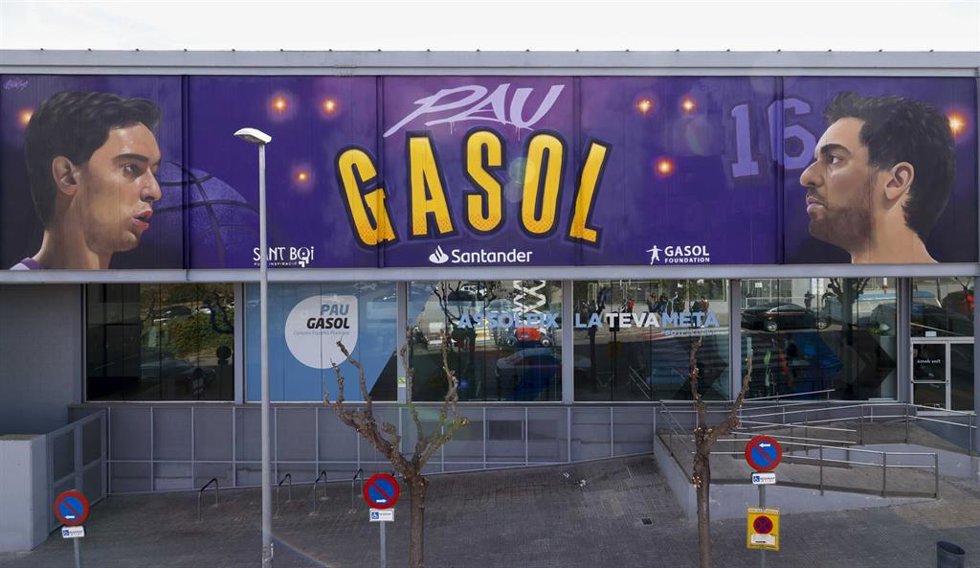 Mural en honor de Pau Gasol en Sant Boi de Llobregat (Barcelona, promovido por Banco Santander y en colaboración con el Ayuntamiento de Sant Boi y la Pau Gasol Fundation