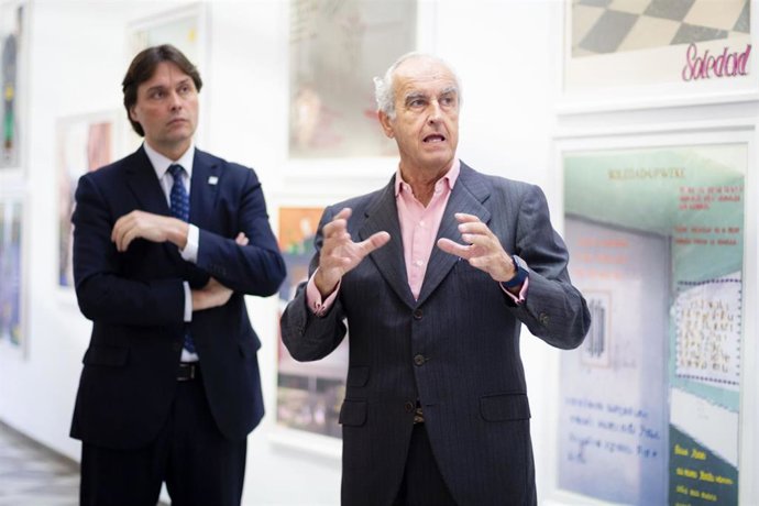 Francisco Oliva y Pepe Cobo, en la inauguración de la muestra 'Dos Clausuras' en la Biblioteca/CRAI de la Pablo de Olavide.