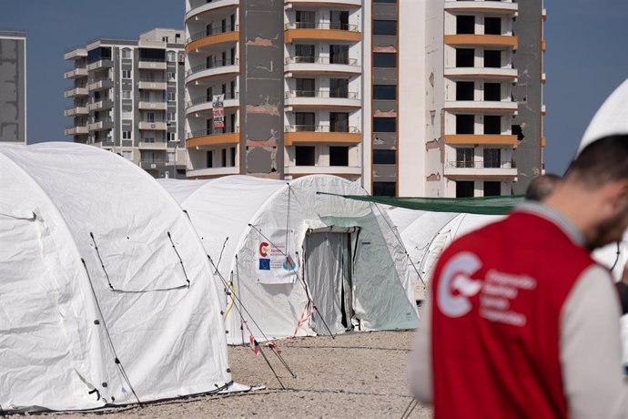 Varias carpas del recinto donde se encuentra el hospital de campaña de la Agencia Española de Cooperación Internacional para el Desarrollo, a 23 de febrero de 2023, en Iskenderun, Turquía (España)