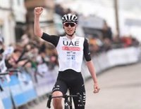 Pogacar noquea a Vingegaard y es el nuevo líder de la París-Niza