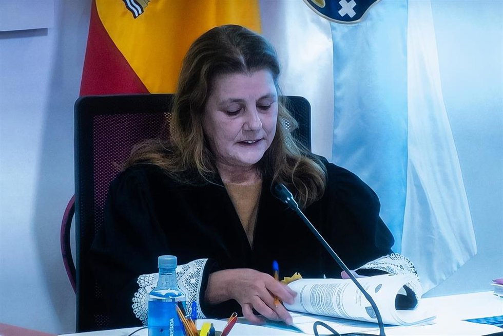 Archivo - La magistrada Elena Fernández Currás en el juicio por el accidente del Alvia, en la Cidade da Cultura, a 1 de diciembre de 2022, en Santiago de Compostela, A Coruña, Galicia (España). Los familiares y las víctimas del accidente de Alvia se han