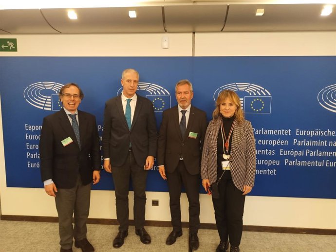 El puerto de Motril (Granada) lleva a Bruselas la conexión ferroviaria con Granada.