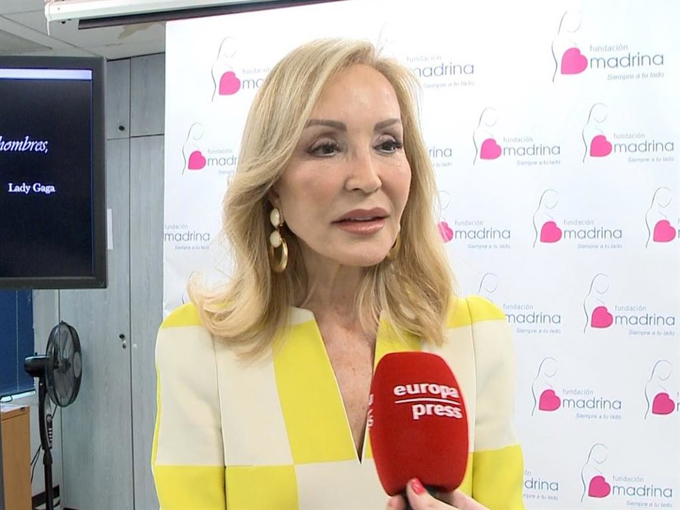 CARMEN LOMANA EN EL TALLE DE EMPRENDIMIENTO DE LA FUNDACIÓN MADRINA