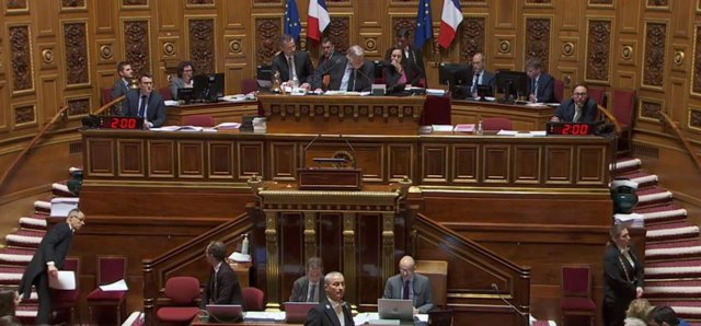 El Senado de Francia aprueba elevar la edad mínima de jubilación
