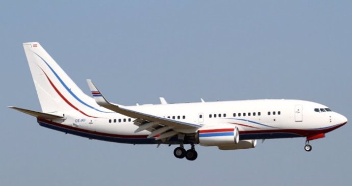 Archivo - Avión Boeing 737-7JU propiedad de la petrolera estatal rusa Rosneft que EEUU ha ordenado incautar