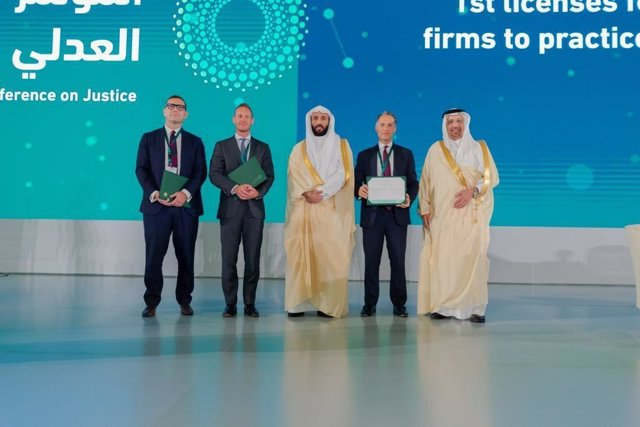 Saudi Minister of Justice, H.E. Walid Muhammad Al-Samaani, and Saudi Minister of Investment, H.E. Khalid Al Falih, issue the first licenses enabling foreign law firms Herbert Smith Freehills, Latham & Watkins, and Clifford Chance to practice in Saudi Arab